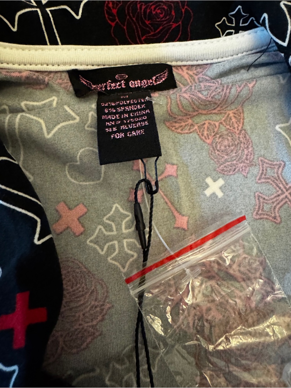 Perfect Angel Rose Cross Print Pajama Shorts Set NWT - Picture 4 of 14